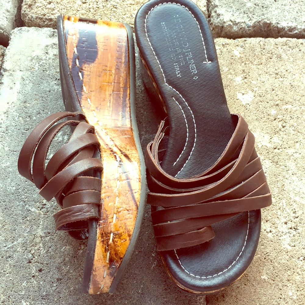 NWOT Donald J Pliner w/defect ❌Price is firm❌